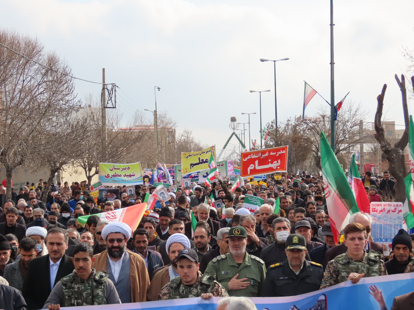 همزمان با سراسر کشور ، راهپیمایی یوم الله 22 بهمن مردم شهرستان چایپاره