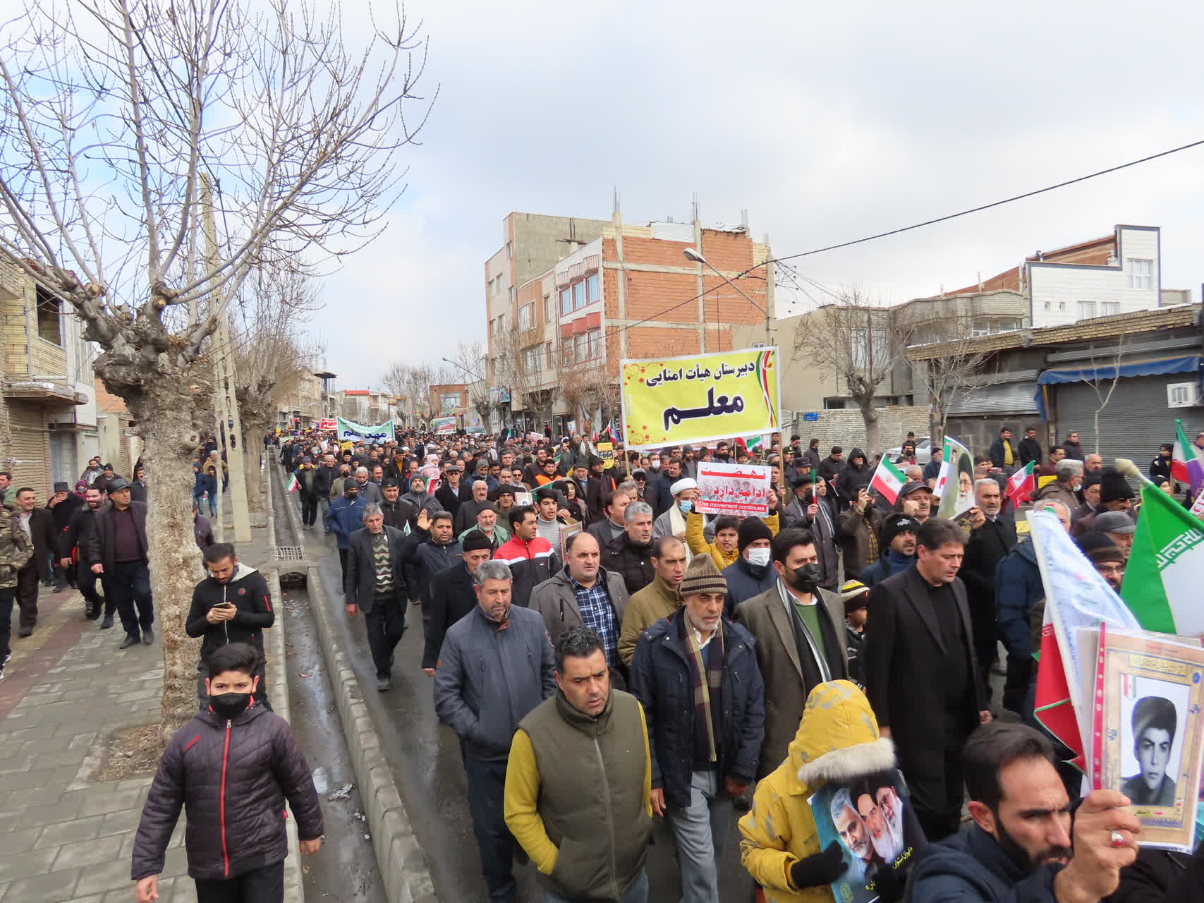 همزمان با سراسر کشور ، راهپیمایی یوم الله 22 بهمن مردم شهرستان چایپاره