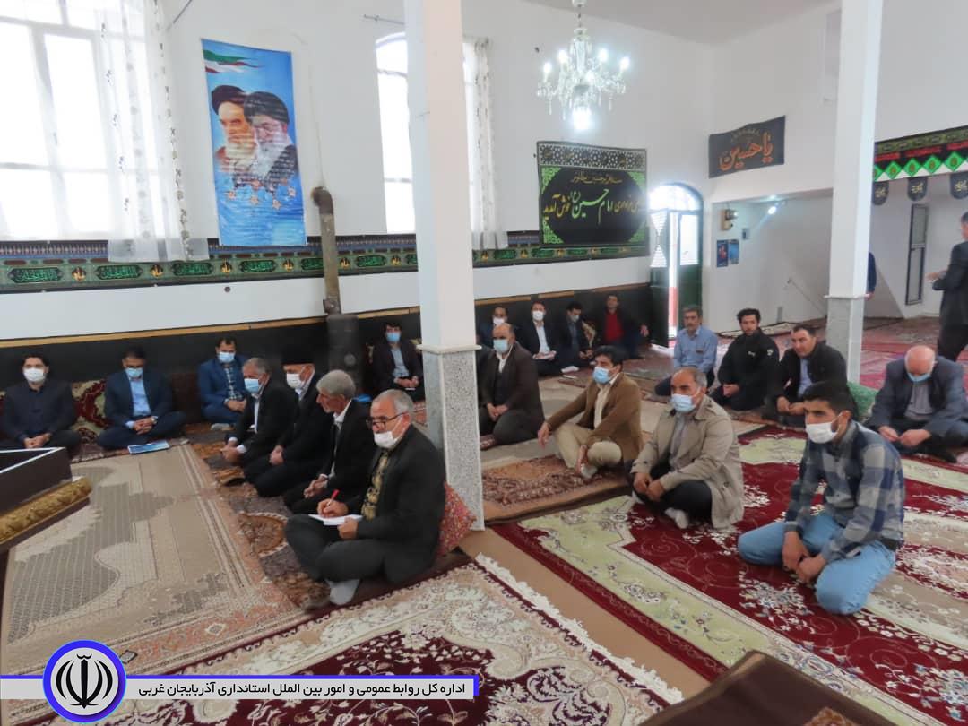 بازدید فرماندار و جمعی از مسئولان شهرستان از روستاهای بخش مرکزی شهرستان چایپاره