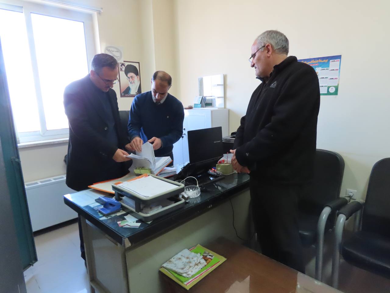 بازدید سرزده سعید شکورزاده فرماندار چایپاره از بخشداری مرکزی