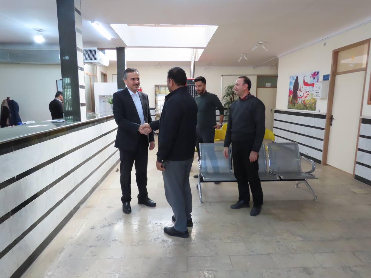 بازدید سرزده سعید شکورزاده فرماندار چایپاره از اداره ثبت احوال شهرستان