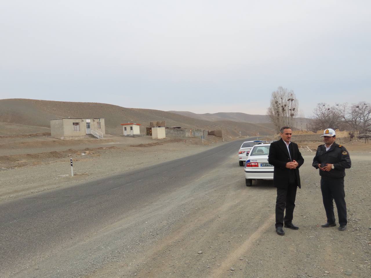 بازدید فرماندار و فرمانده پلیس راه شهرستان چایپاره از نقطه حادثه خیز روستای علی آباد