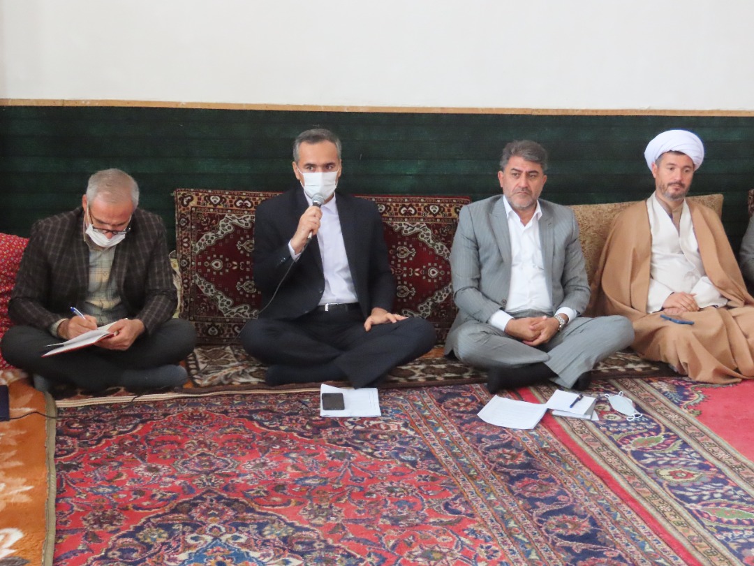 بازدید فرماندار و نماینده محترم شهرستان های خوی و چایپاره در مجلس شورای اسلامی از تعدادی از روستاهای بخش مرکزی شهرستان چایپاره