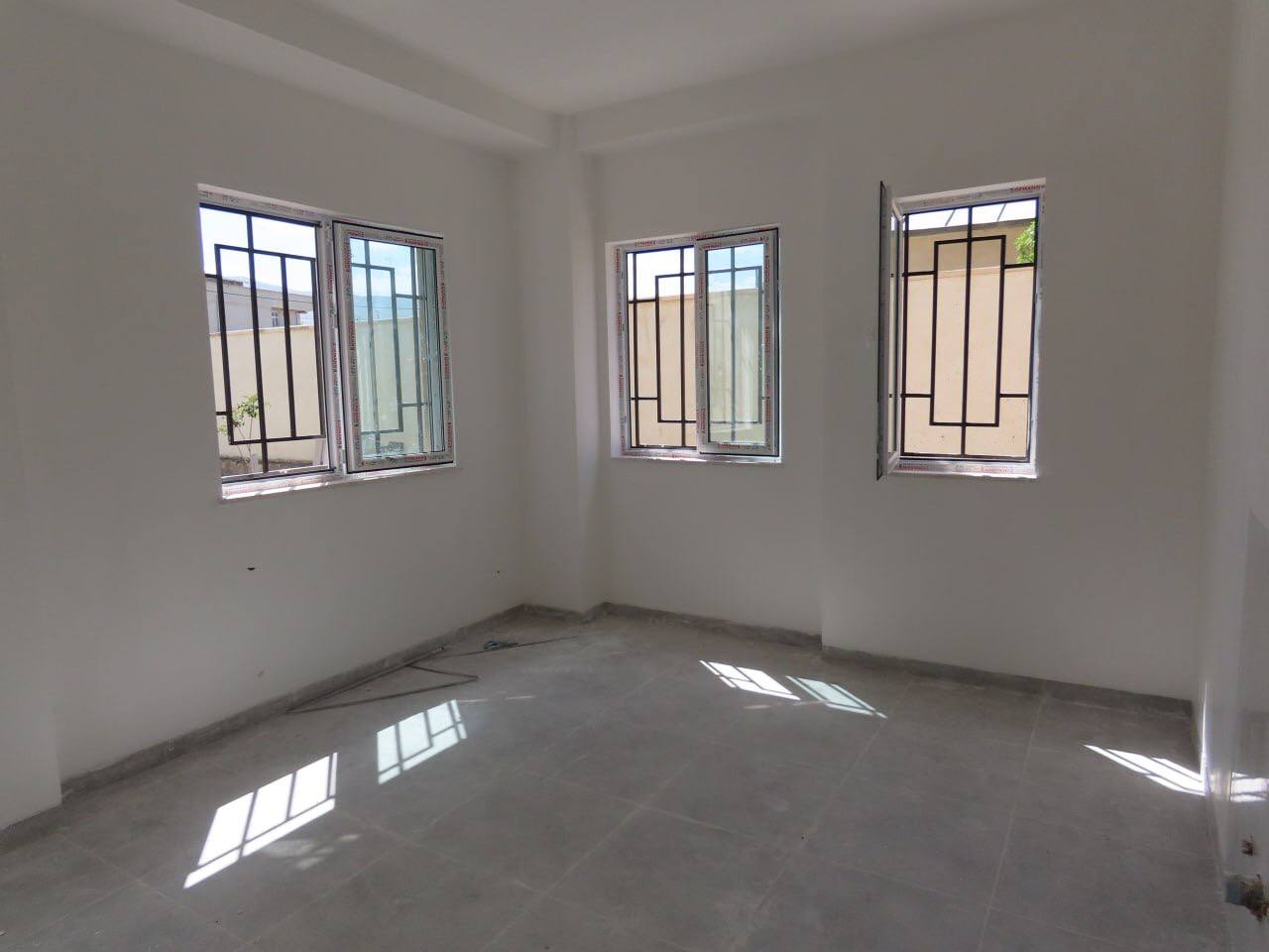 همزمان با آغاز هفته سلامت / بازدید فرماندار از طرح های عمرانی در دست احداث بهداشت و درمان شهرستان چایپاره