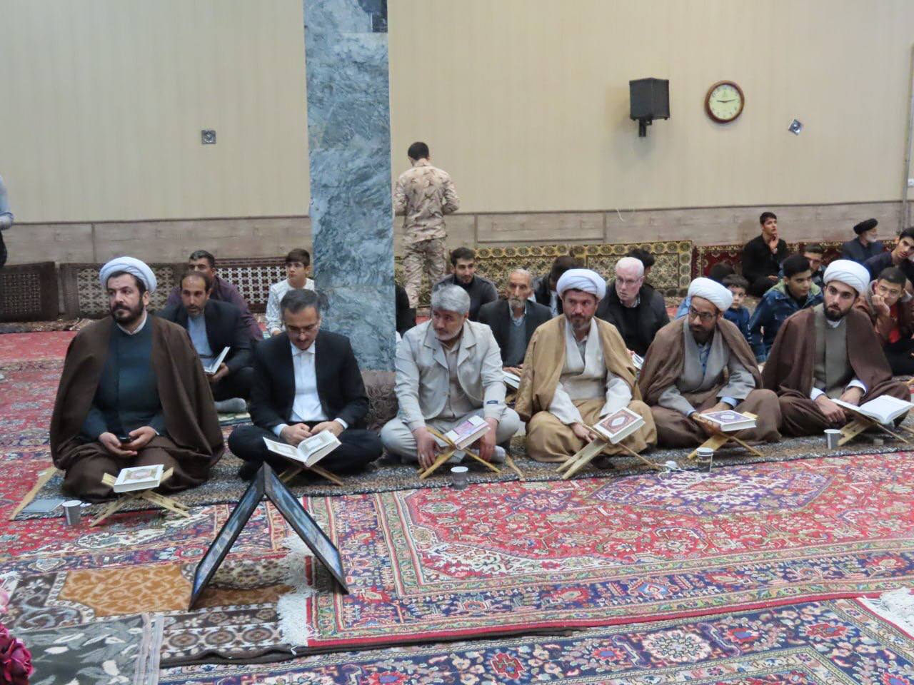 برگزاری مراسم انس با قرآن در مسجد جامع شهرستان چایپاره