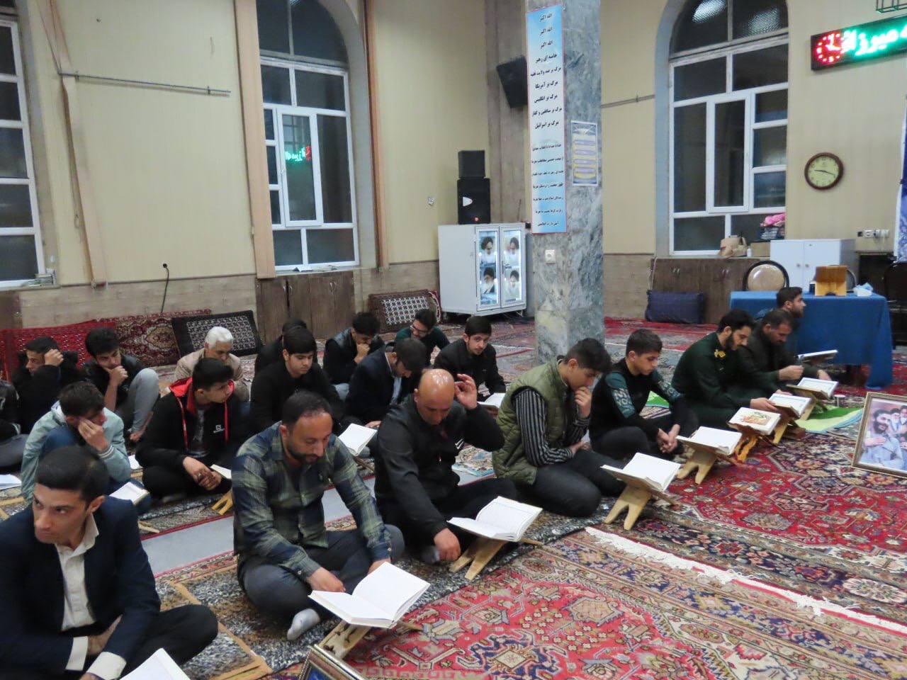 برگزاری مراسم انس با قرآن در مسجد جامع شهرستان چایپاره