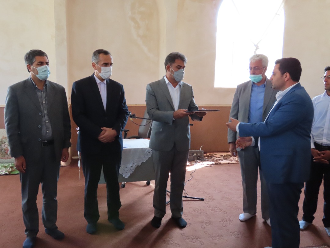 بازدید فرماندار و نماینده مردم شهرستان های خوی و چایپاره در مجلس شورای اسلامی از روستا های بخش مرکزی