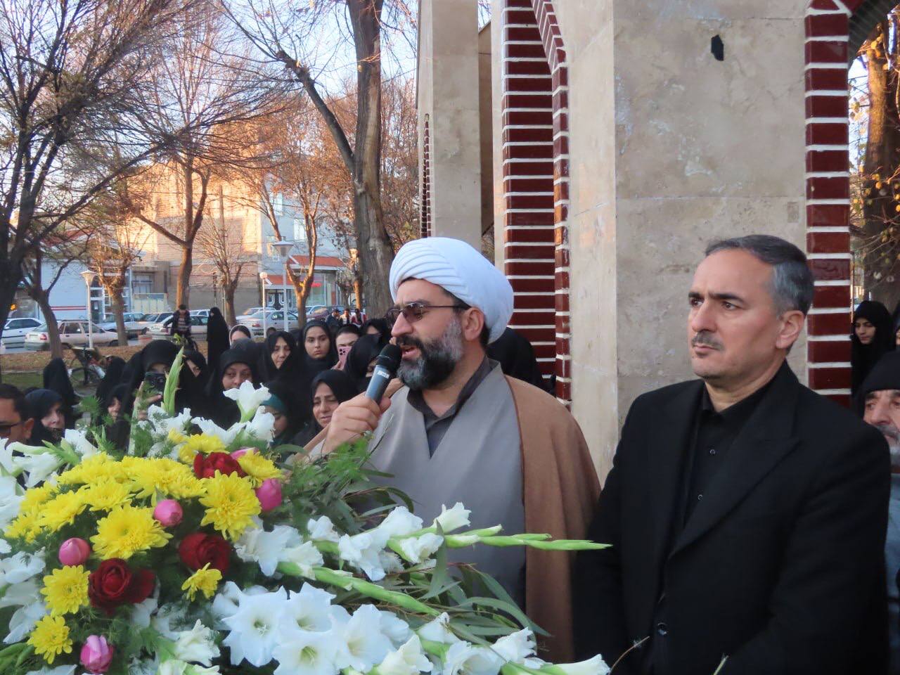 مراسم استقبال و تشییع شهید گمنام همزمان با سراسر کشور در شهرستان چایپاره