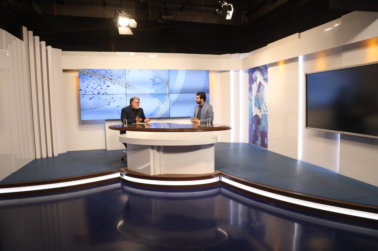 حضور محمدصادق معتمدیان استاندار آذربایجانغربی در برنامه زنده تلویزیونی گفتگوی ویژه خبری/ صدا و سیمای مرکز استان