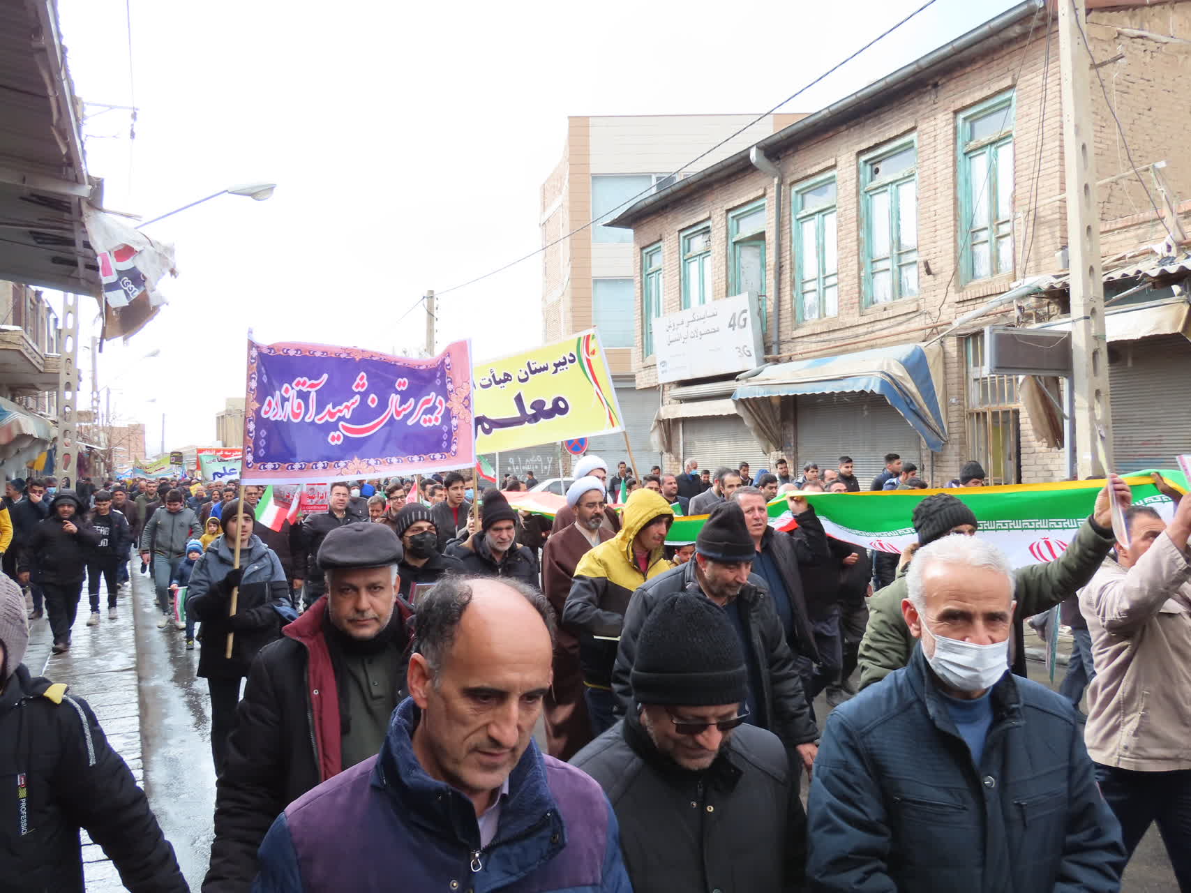 همزمان با سراسر کشور ، راهپیمایی یوم الله 22 بهمن مردم شهرستان چایپاره