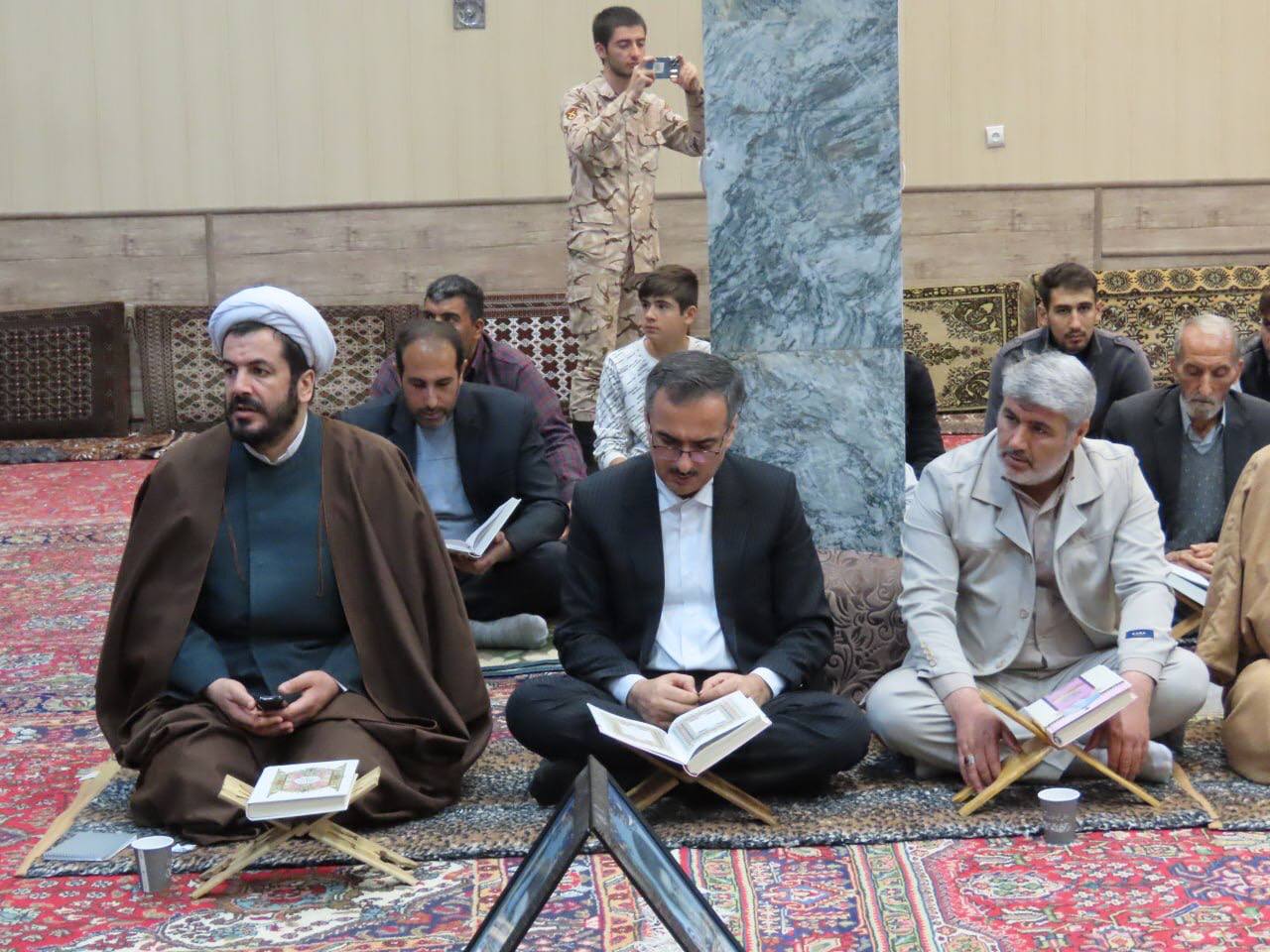 برگزاری مراسم انس با قرآن در مسجد جامع شهرستان چایپاره