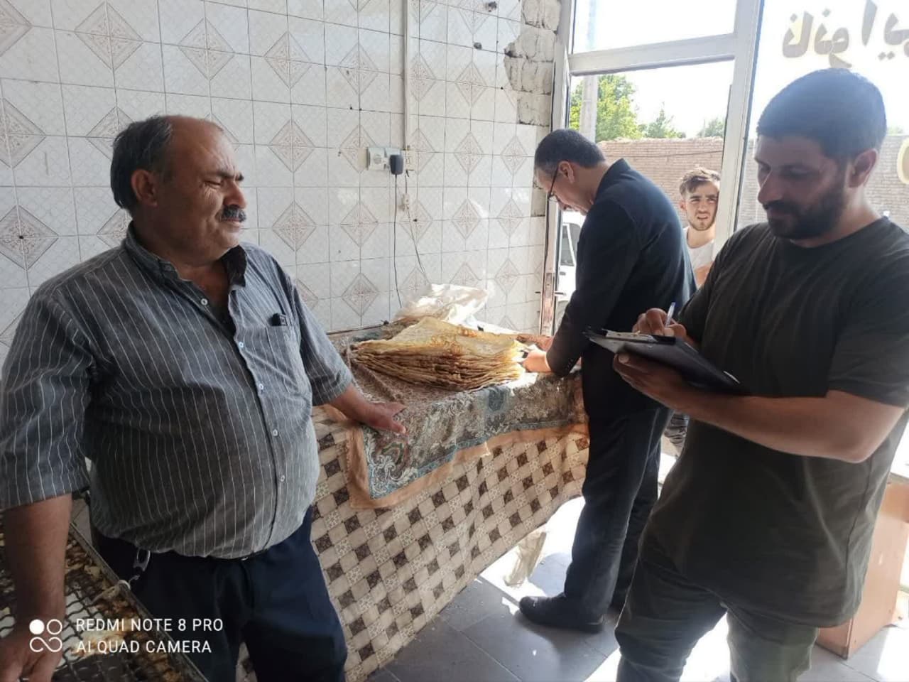 بازدید سرزده فرماندار از نانوایی های سطح شهرستان