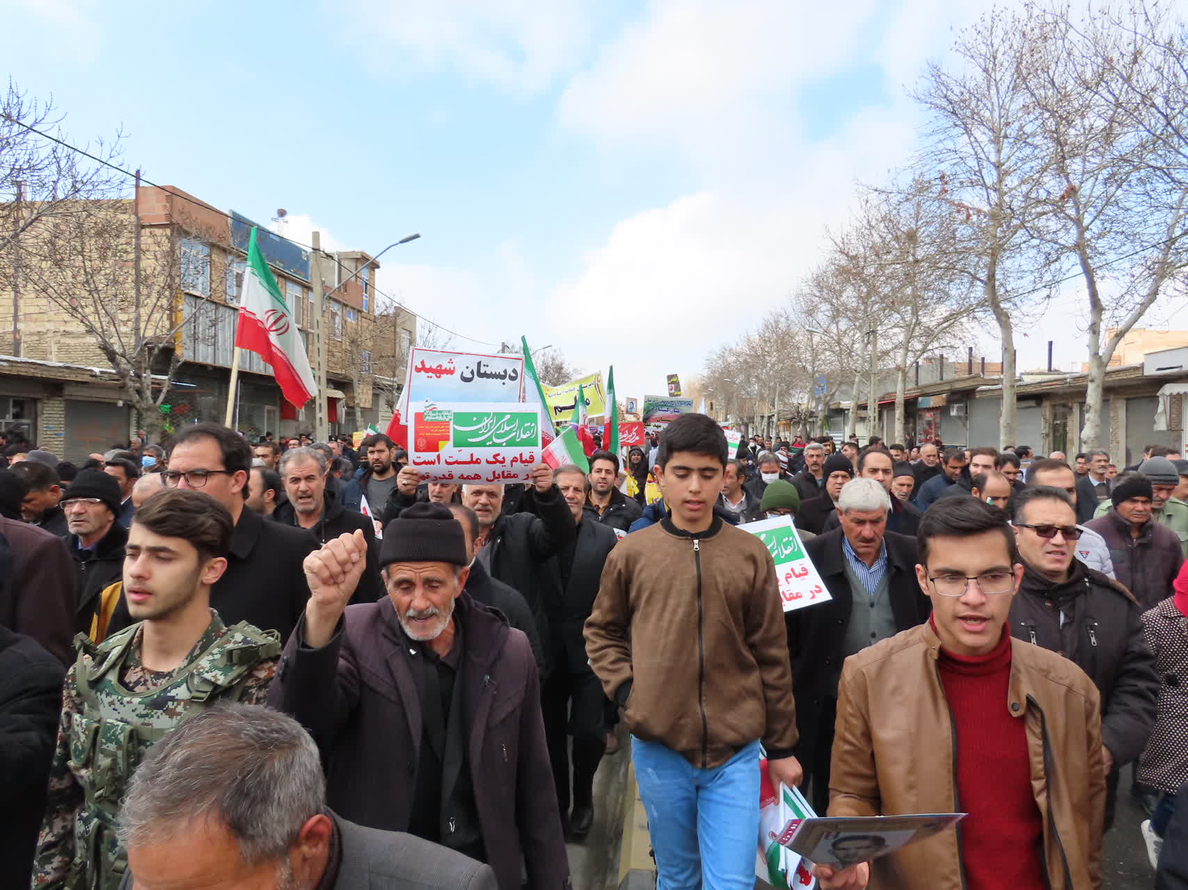 همزمان با سراسر کشور ، راهپیمایی یوم الله 22 بهمن مردم شهرستان چایپاره