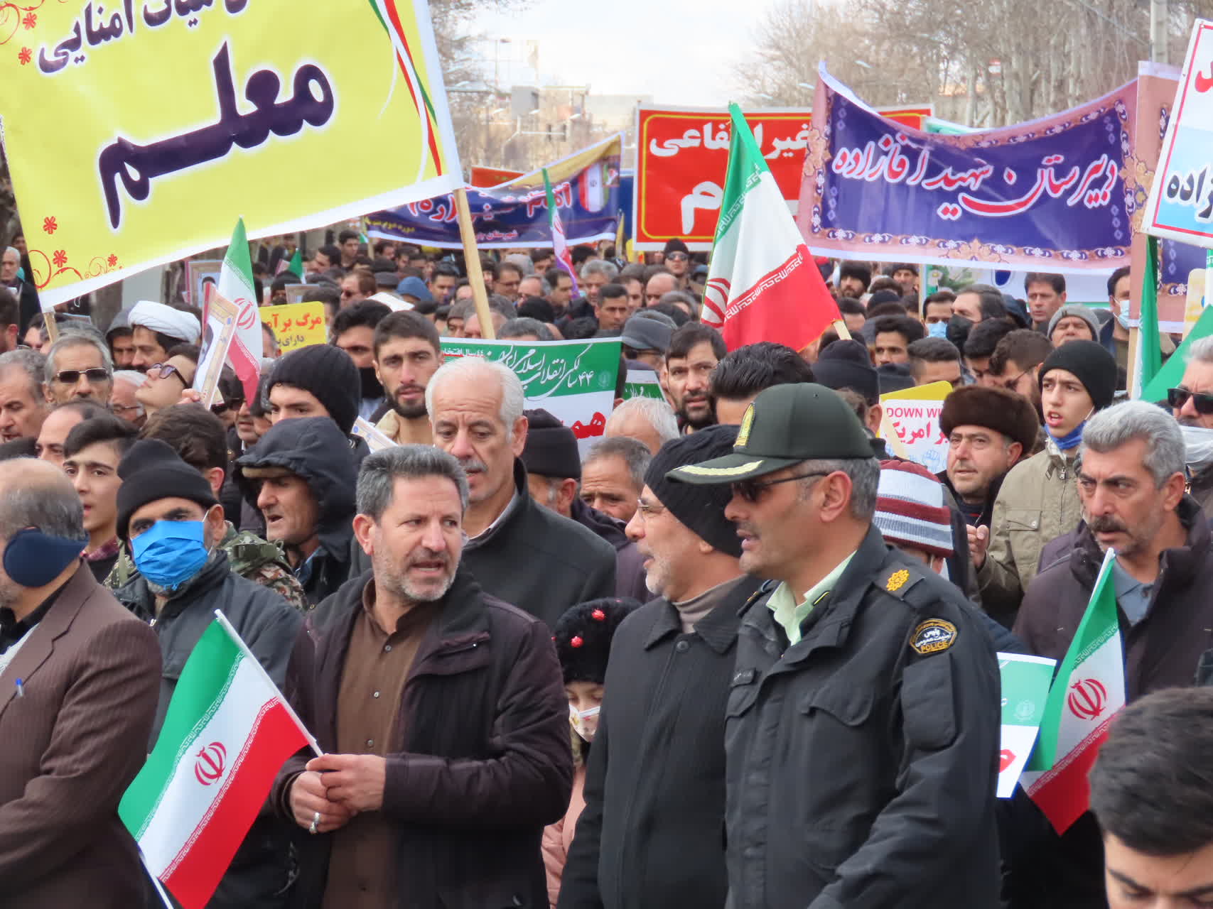 همزمان با سراسر کشور ، راهپیمایی یوم الله 22 بهمن مردم شهرستان چایپاره