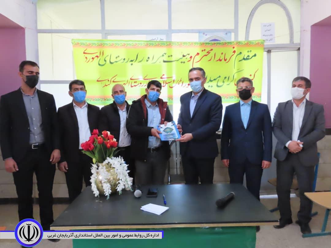 بازدید فرماندار و جمعی از مسئولان شهرستان از روستاهای بخش حاجیلار شهرستان چایپاره