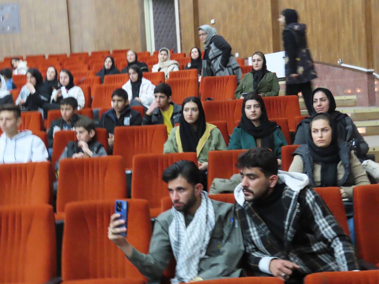 افتتاح جشنواره لباس سنتی اقوام