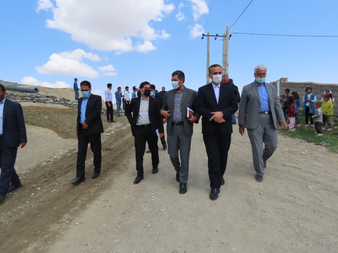 بازدید فرماندار و نماینده مردم شهرستان های خوی و چایپاره در مجلس شورای اسلامی از روستا های بخش مرکزی