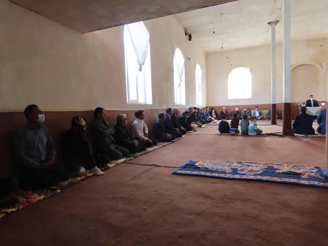 بازدید فرماندار و نماینده مردم شهرستان های خوی و چایپاره در مجلس شورای اسلامی از روستا های بخش مرکزی