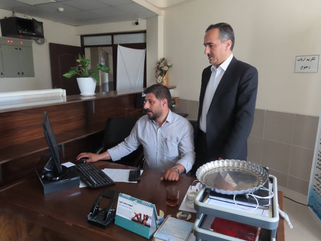 بازدید سرزده سعید شکورزاده فرماندار چایپاره از اداره صنعت ، معدن و تجارت شهرستان