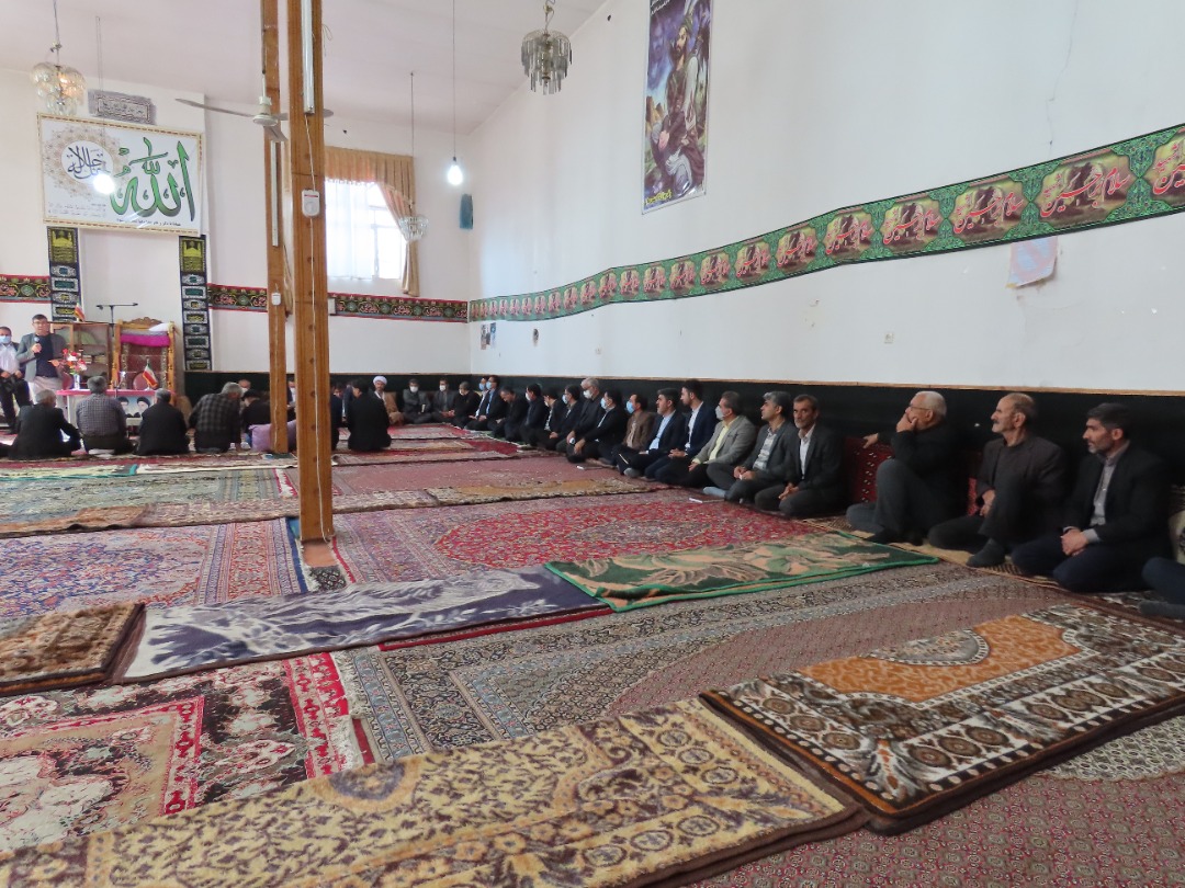 بازدید فرماندار و نماینده محترم شهرستان های خوی و چایپاره در مجلس شورای اسلامی از تعدادی از روستاهای بخش مرکزی شهرستان چایپاره