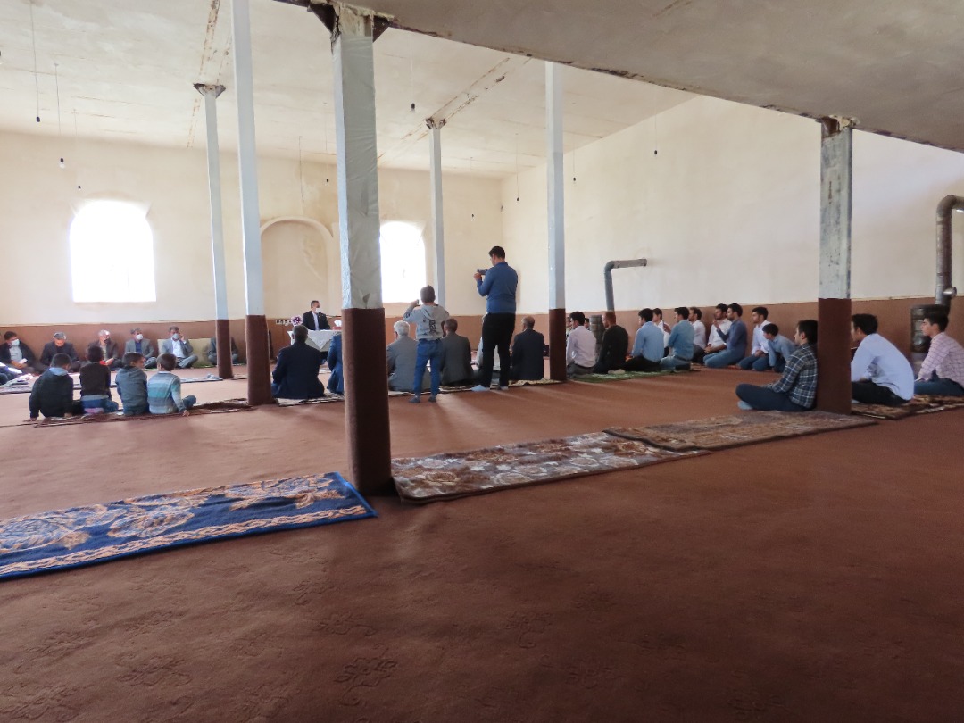 بازدید فرماندار و نماینده مردم شهرستان های خوی و چایپاره در مجلس شورای اسلامی از روستا های بخش مرکزی