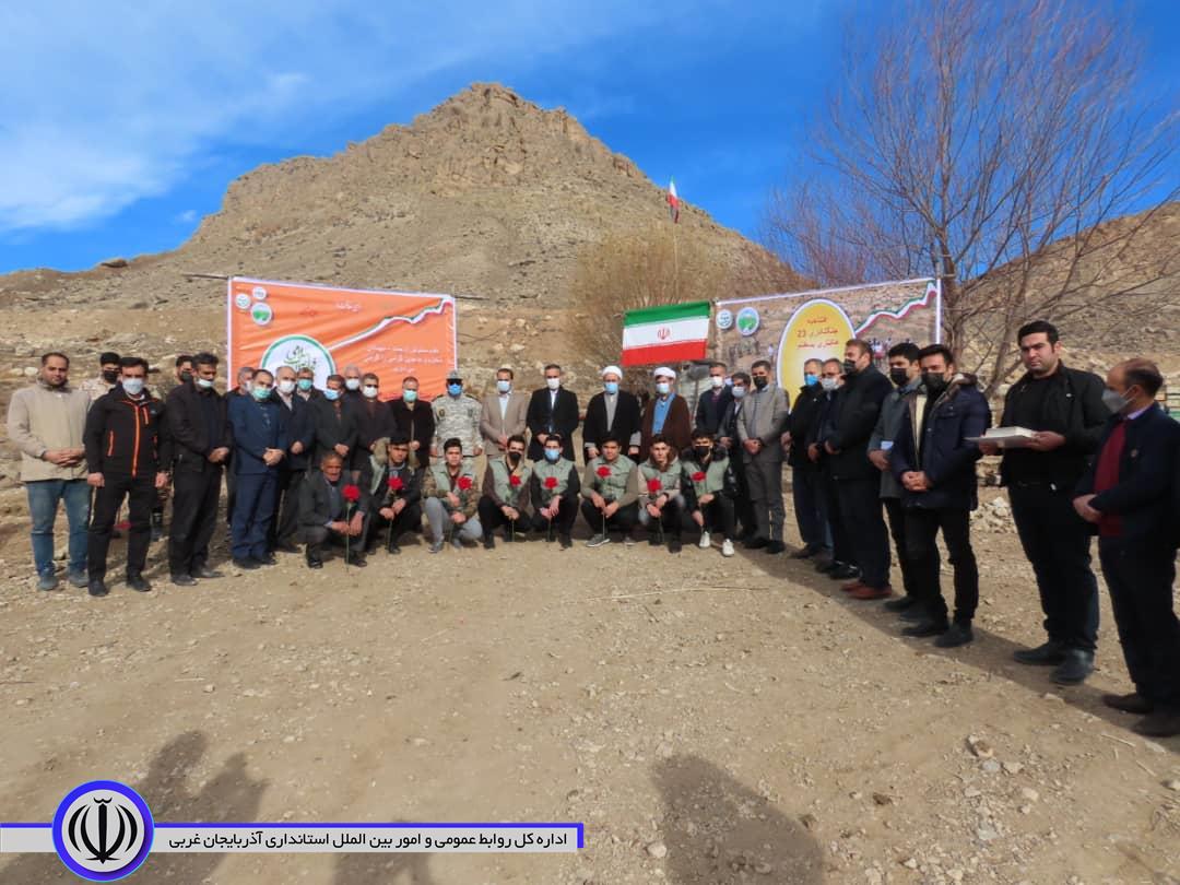 آئین بهره برداری از طرح عظیم جنگلکاری در روستای بسطام برگزار شد