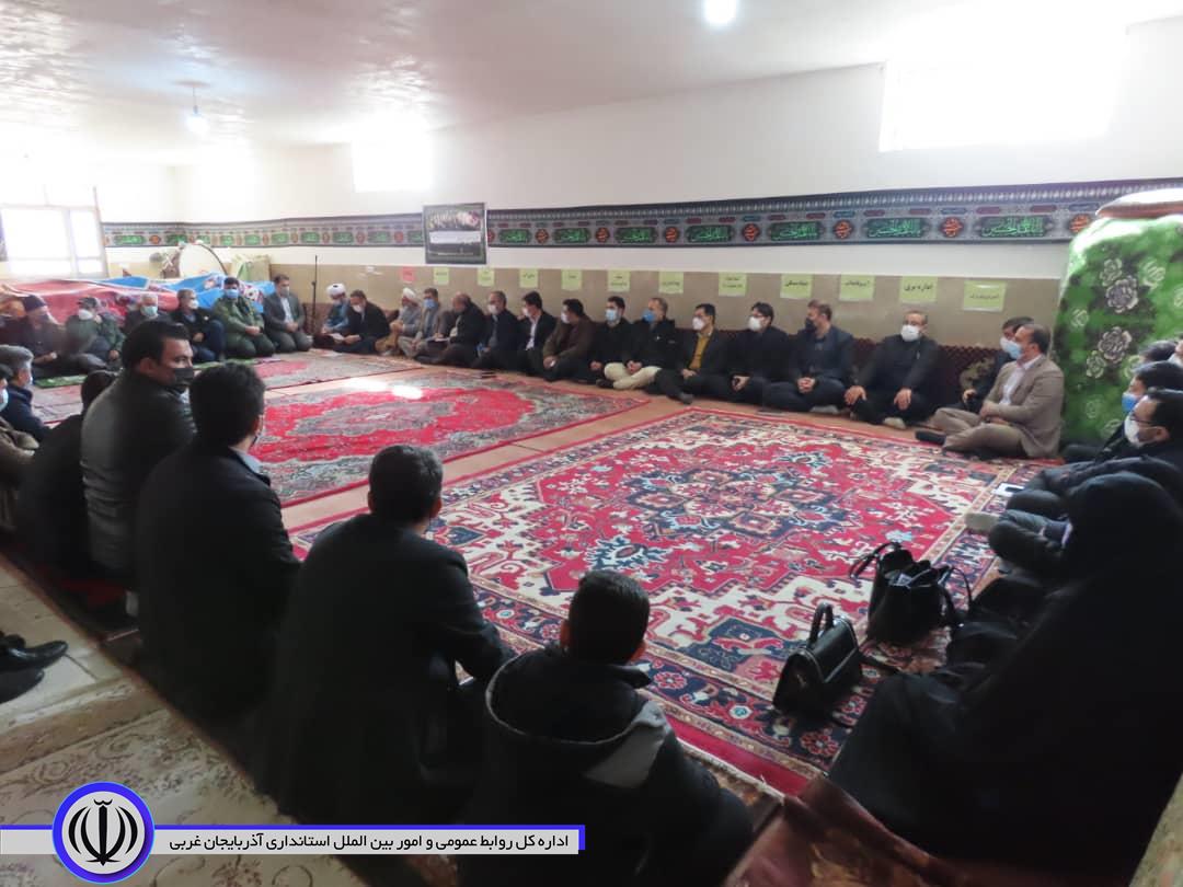 برگزاری میز خدمت جهادی به مناسبت دهه فجر و چهل و سومین سالگرد پیروزی انقلاب اسلامی