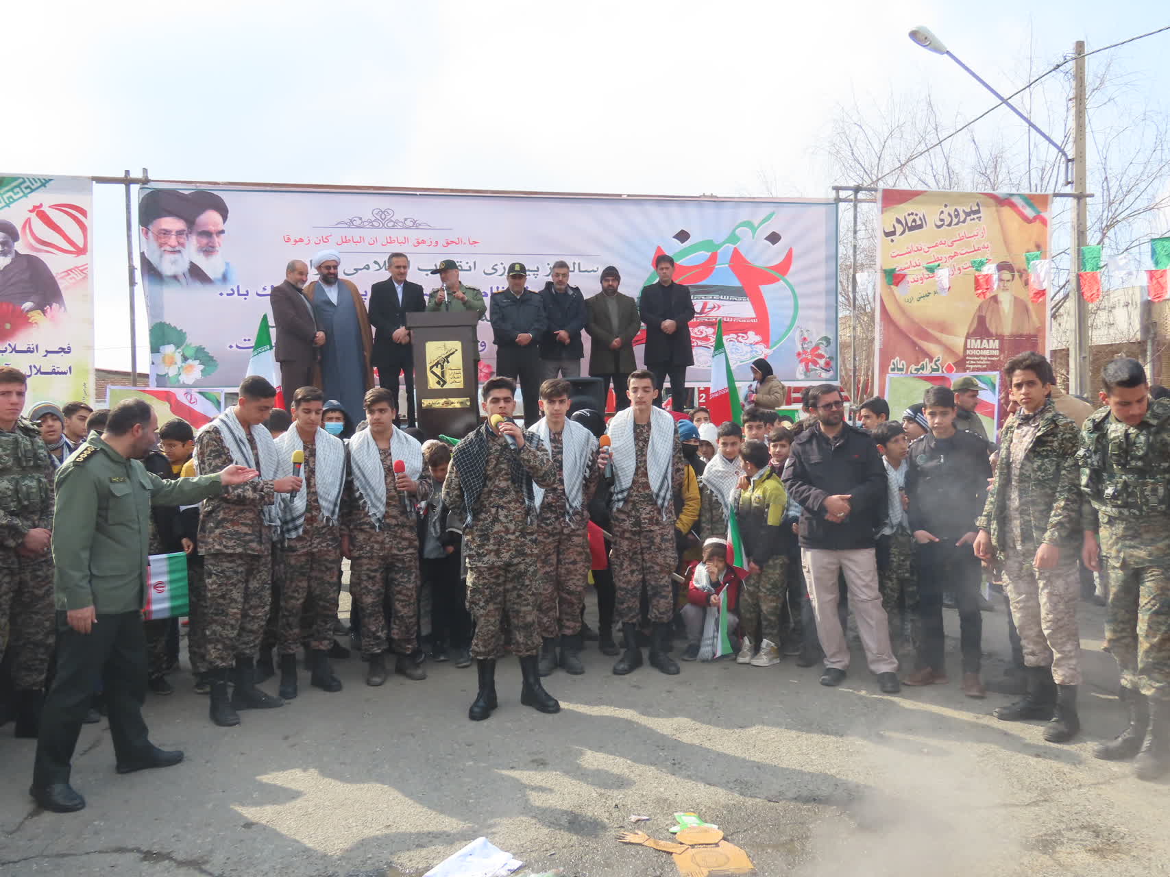 همزمان با سراسر کشور ، راهپیمایی یوم الله 22 بهمن مردم شهرستان چایپاره