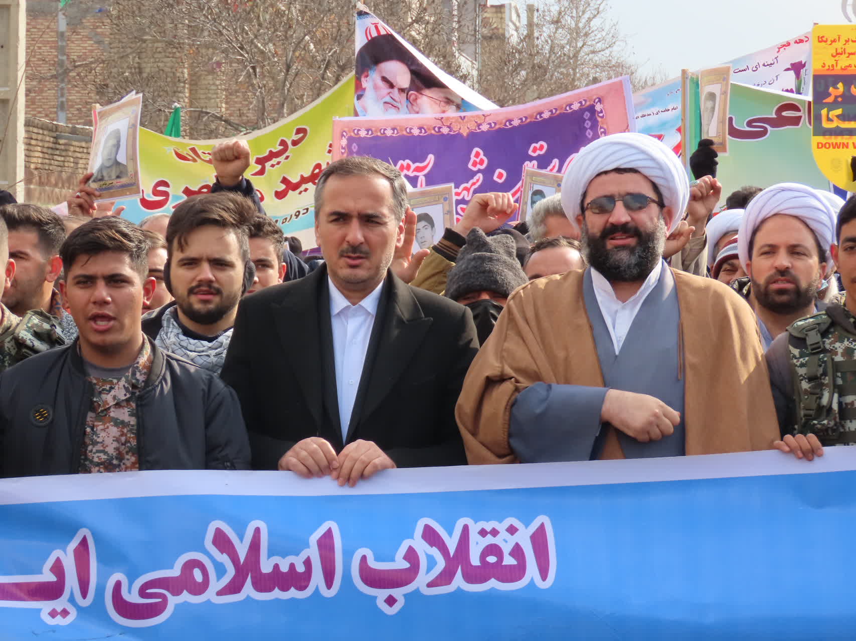 همزمان با سراسر کشور ، راهپیمایی یوم الله 22 بهمن مردم شهرستان چایپاره