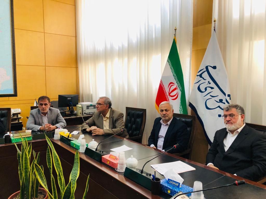 برگزاری جلسه استاندار و مجمع نمایندگان آذربایجان غربی با وزیر بهداشت