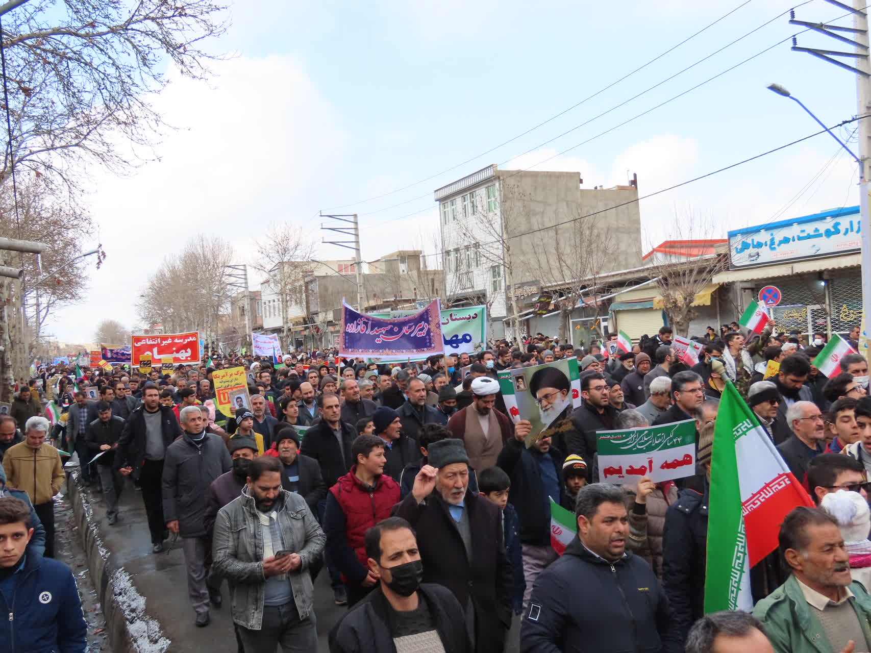 همزمان با سراسر کشور ، راهپیمایی یوم الله 22 بهمن مردم شهرستان چایپاره
