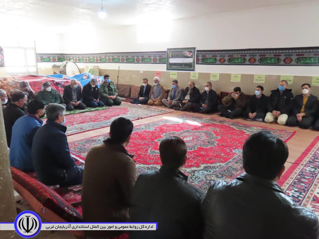 برگزاری میز خدمت جهادی به مناسبت دهه فجر و چهل و سومین سالگرد پیروزی انقلاب اسلامی