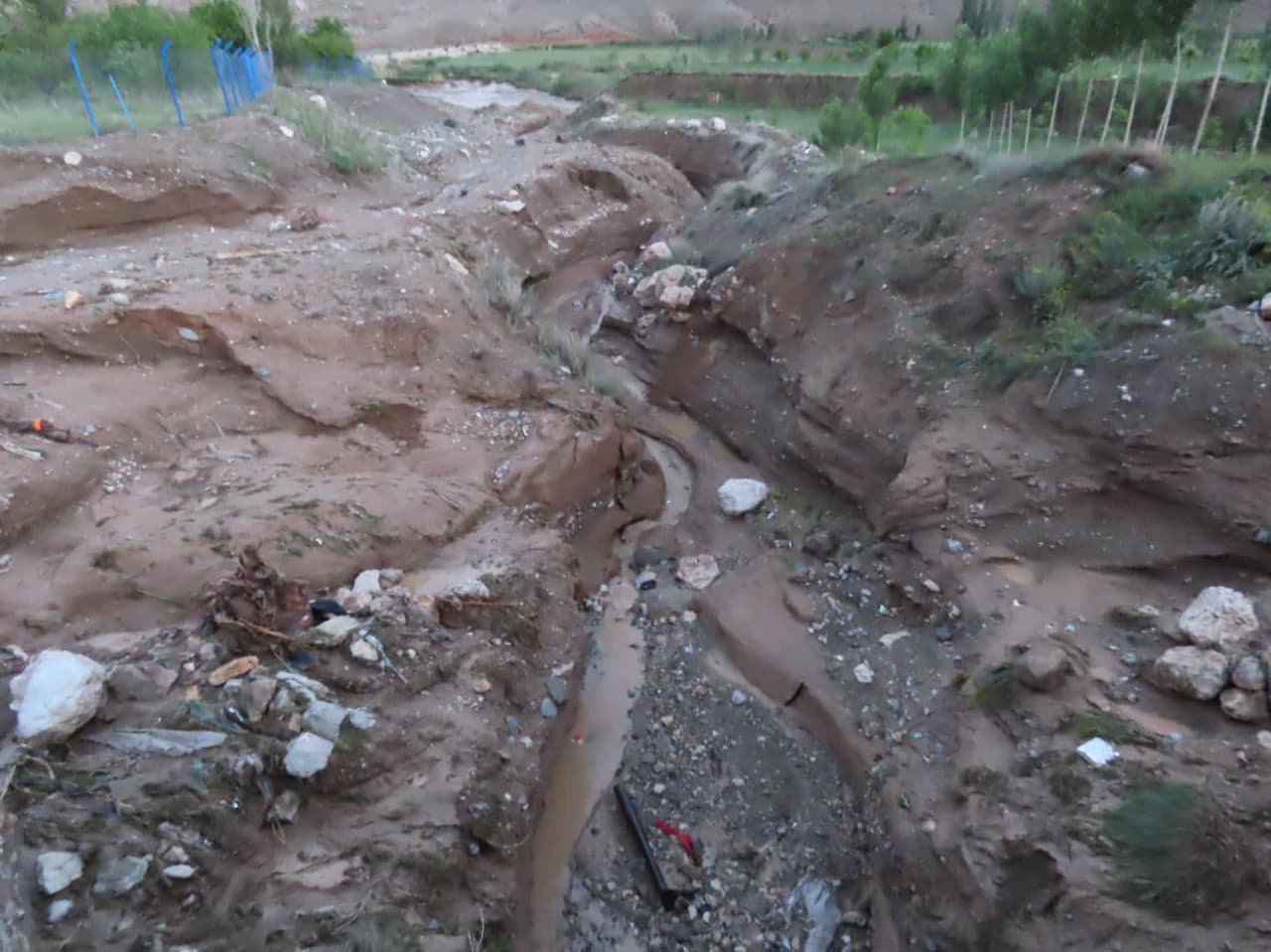 بازدید میدانی فرماندار از نقاط سیل زده شهرستان چایپاره