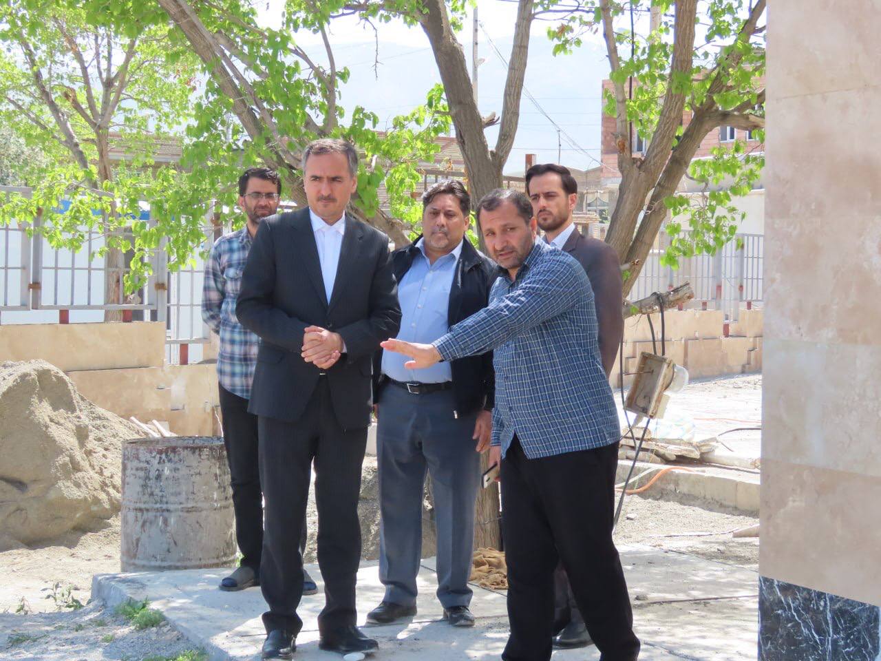 همزمان با آغاز هفته سلامت / بازدید فرماندار از طرح های عمرانی در دست احداث بهداشت و درمان شهرستان چایپاره