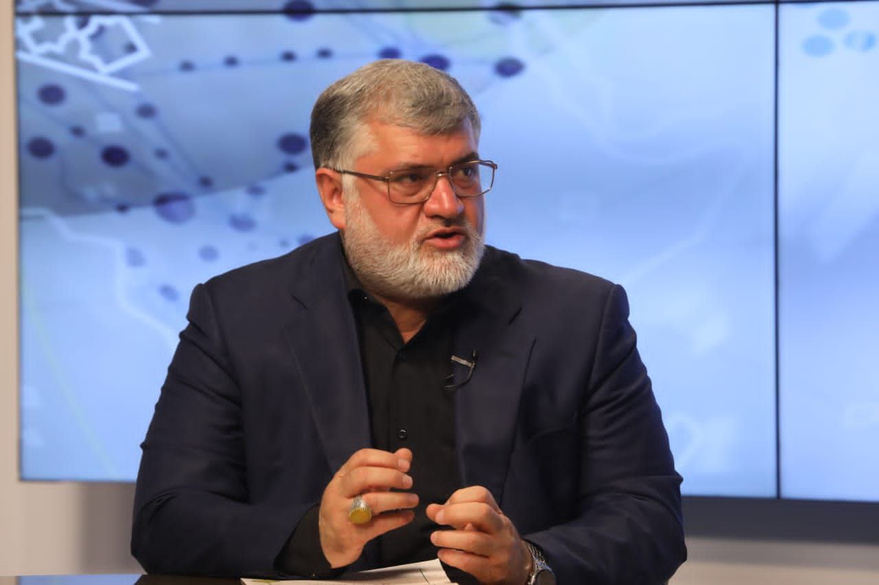 حضور محمدصادق معتمدیان استاندار آذربایجانغربی در برنامه زنده تلویزیونی گفتگوی ویژه خبری/ صدا و سیمای مرکز استان